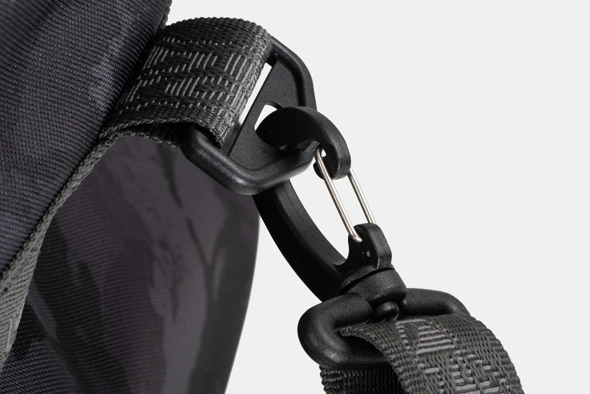 Fox Rage Voyager Camo Holdall M 3 Fox Rage Voyager Camo Holdall M – Bild 3